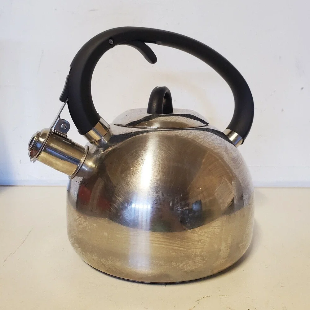 IL Mulino Whistling Tea Pot Kettle Stainless Steel New York 2‎ Qt